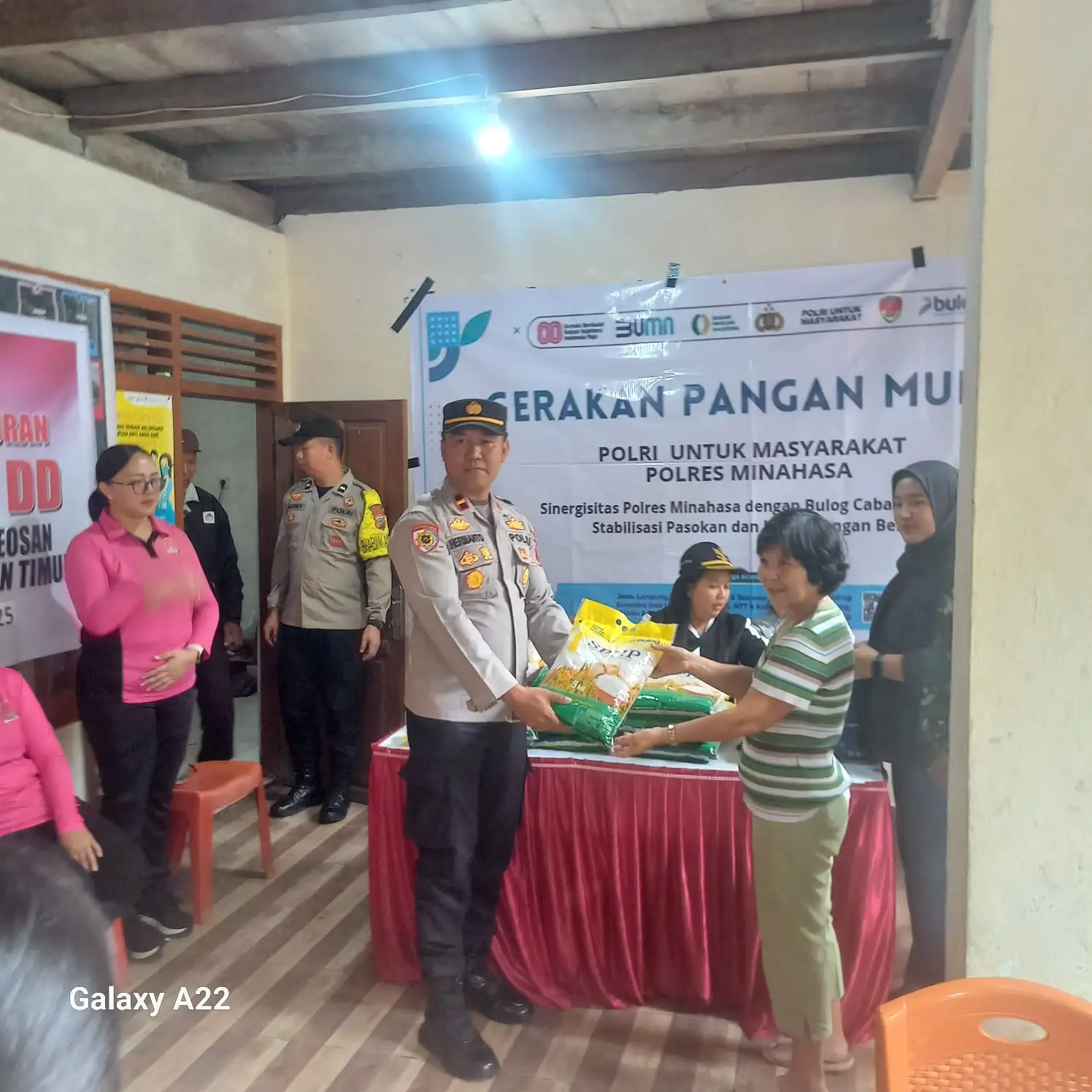 Stabilitas Pangan Terjaga, Masyarakat Sejahtera,GPM Polsek Lembean Timur Bersama Bulog